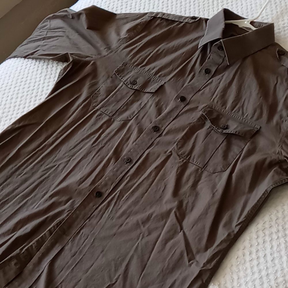 Button-up shirt - Picture 2 of 4